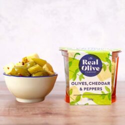 Olives, Cheddar & Peppers<br><span class="deli-pot-weight">(160g)</span>